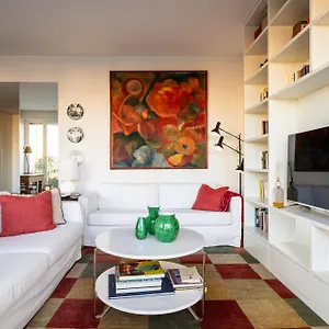 https://apt-city-life-view-with-terrace-rr.italymilanhotels.net